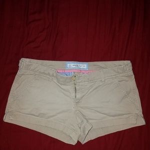 Abercrombie & Fitch khaki shorts 2